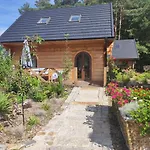 Woodorf Drewnem Uslane - Z Bala Nad Rzeka Slupia Wsrod Pol I Lasow Z Grillowa, Ogniskiem I Placami Zabaw Dla Dzieci -royal Red House Z Jacuzzi I Ogrodzonym Extra Ogrodkiem, Royal House - Z Extra Ogrodkiem, Bez Jacuzzi Ustka