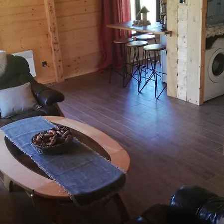 Woodorf Drewnem Uslane - Z Bala Nad Rzeka Slupia Wsrod Pol I Lasow Z Grillowa, Ogniskiem I Placami Zabaw Dla Dzieci -royal Red House Z Jacuzzi I Ogrodzonym Extra Ogrodkiem, Royal House - Z Extra Ogrodkiem, Bez Jacuzzi *