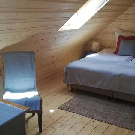 Woodorf Drewnem Usłane - Z Bala Nad Rzeką Słupią Wśród Pól I Lasów Z Chatą Grillową, Ogniskiem I Placami Zabaw Dla Dzieci -royal Red House Z Jacuzzi I Ogrodzonym Extra Ogródkiem Dla Piesków, Royal House - Bez Jacuzzi * Ustka