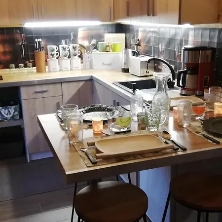 Woodorf Drewnem Usłane - Z Bala Nad Rzeką Słupią Wśród Pól I Lasów Z Chatą Grillową, Ogniskiem I Placami Zabaw Dla Dzieci -royal Red House Z Jacuzzi I Ogrodzonym Extra Ogródkiem Dla Piesków, Royal House - Bez Jacuzzi Casa de Férias Ustka