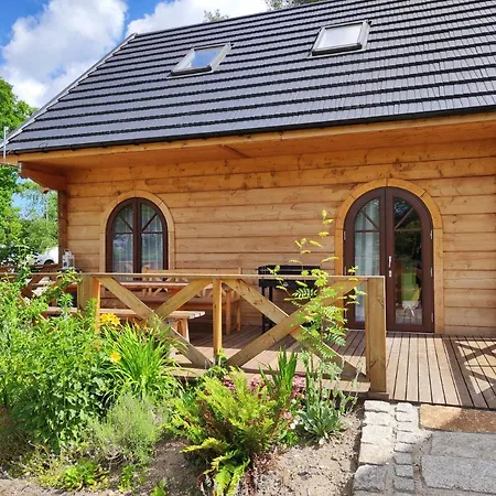 Tatil Evi Woodorf Drewnem Uslane - Z Bala Nad Rzeka Slupia Wsrod Pol I Lasow Z Grillowa, Ogniskiem I Placami Zabaw Dla Dzieci -royal Red House Z Jacuzzi I Ogrodzonym Extra Ogrodkiem Dla Pieskow, Royal House - Bez Jacuzzi *
