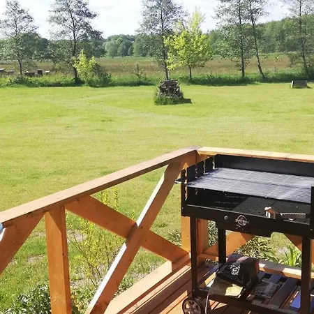 Woodorf Drewnem Uslane - Z Bala Nad Rzeka Slupia Wsrod Pol I Lasow Z Grillowa, Ogniskiem I Placami Zabaw Dla Dzieci -royal Red House Z Jacuzzi I Ogrodzonym Extra Ogrodkiem Dla Pieskow, Royal House - Bez Jacuzzi Ustka