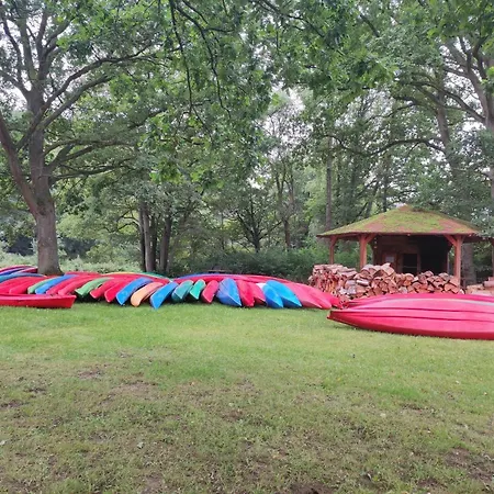 Woodorf Drewnem Usłane - Z Bala Nad Rzeką Słupią Wśród Pól I Lasów Z Chatą Grillową, Ogniskiem I Placami Zabaw Dla Dzieci -royal Red House Z Jacuzzi I Ogrodzonym Extra Ogródkiem Dla Piesków, Royal House - Bez Jacuzzi Ustka