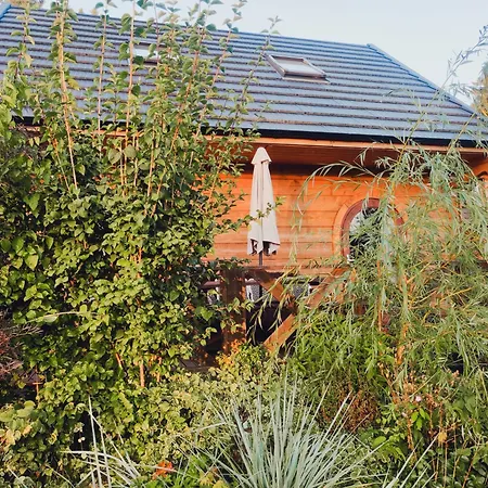 Woodorf Drewnem Usłane - Z Bala Nad Rzeką Słupią Wśród Pól I Lasów Z Chatą Grillową, Ogniskiem I Placami Zabaw Dla Dzieci -royal Red House Z Jacuzzi I Ogrodzonym Extra Ogródkiem Dla Piesków, Royal House - Bez Jacuzzi *