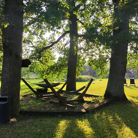 Ferienhaus Woodorf Drewnem Uslane - Z Bala Nad Rzeka Slupia Wsrod Pol I Lasow Z Grillowa, Ogniskiem I Placami Zabaw Dla Dzieci -royal Red House Z Jacuzzi I Ogrodzonym Extra Ogrodkiem Dla Pieskow, Royal House - Bez Jacuzzi *