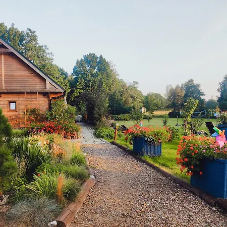 Woodorf Drewnem Usłane - Z Bala Nad Rzeką Słupią Wśród Pól I Lasów Z Chatą Grillową, Ogniskiem I Placami Zabaw Dla Dzieci -royal Red House Z Jacuzzi I Ogrodzonym Extra Ogródkiem Dla Piesków, Royal House - Bez Jacuzzi * Ustka