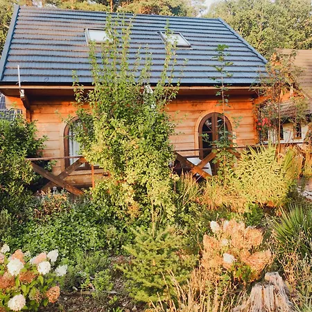 Woodorf Drewnem Usłane - Z Bala Nad Rzeką Słupią Wśród Pól I Lasów Z Chatą Grillową, Ogniskiem I Placami Zabaw Dla Dzieci -royal Red House Z Jacuzzi I Ogrodzonym Extra Ogródkiem Dla Piesków, Royal House - Bez Jacuzzi *