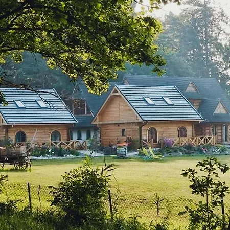 Woodorf Drewnem Uslane - Z Bala Nad Rzeka Slupia Wsrod Pol I Lasow Z Grillowa, Ogniskiem I Placami Zabaw Dla Dzieci -royal Red House Z Jacuzzi I Ogrodzonym Extra Ogrodkiem, Royal House - Z Extra Ogrodkiem, Bez Jacuzzi *