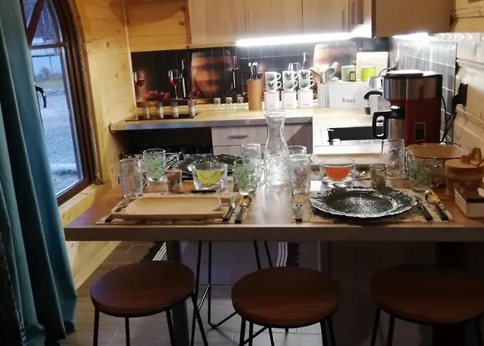 Woodorf Drewnem Uslane - Z Bala Nad Rzeka Slupia Wsrod Pol I Lasow Z Grillowa, Ogniskiem I Placami Zabaw Dla Dzieci -royal Red House Z Jacuzzi I Ogrodzonym Extra Ogrodkiem Dla Pieskow, Royal House - Bez Jacuzzi *