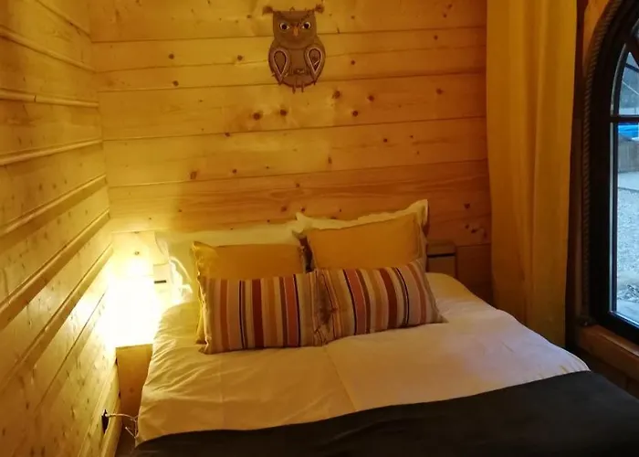 Woodorf Drewnem Usłane - Z Bala Nad Rzeką Słupią Wśród Pól I Lasów Z Chatą Grillową, Ogniskiem I Placami Zabaw Dla Dzieci -royal Red House Z Jacuzzi I Ogrodzonym Extra Ogródkiem Dla Piesków, Royal House - Bez Jacuzzi Dom wakacyjny Ustka