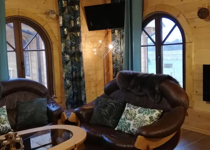 Woodorf Drewnem Uslane - Z Bala Nad Rzeka Slupia Wsrod Pol I Lasow Z Grillowa, Ogniskiem I Placami Zabaw Dla Dzieci -royal Red House Z Jacuzzi I Ogrodzonym Extra Ogrodkiem Dla Pieskow, Royal House - Bez Jacuzzi *