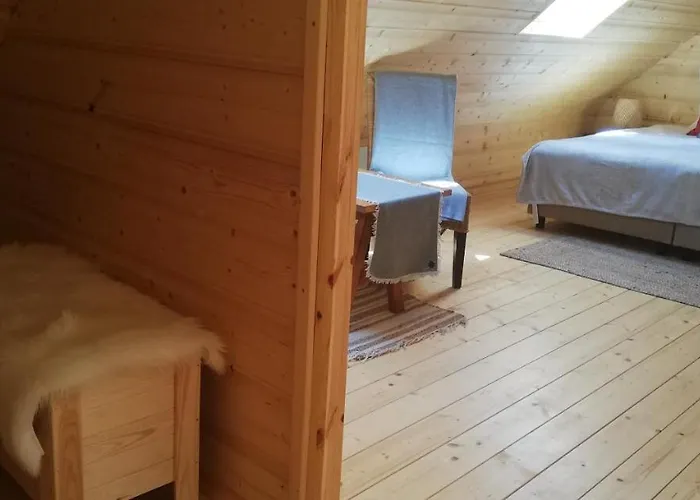 Woodorf Drewnem Usłane - Z Bala Nad Rzeką Słupią Wśród Pól I Lasów Z Chatą Grillową, Ogniskiem I Placami Zabaw Dla Dzieci -royal Red House Z Jacuzzi I Ogrodzonym Extra Ogródkiem Dla Piesków, Royal House - Bez Jacuzzi Ustka