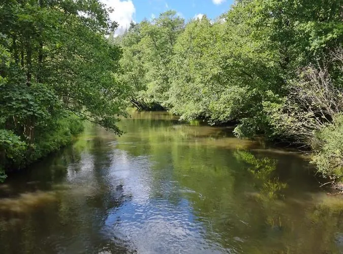 Woodorf Drewnem Uslane - Z Bala Nad Rzeka Slupia Wsrod Pol I Lasow Z Grillowa, Ogniskiem I Placami Zabaw Dla Dzieci -royal Red House Z Jacuzzi I Ogrodzonym Extra Ogrodkiem Dla Pieskow, Royal House - Bez Jacuzzi بيت للعطل أوستكا