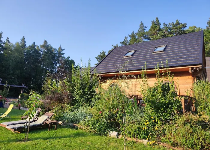 Woodorf Drewnem Usłane - Z Bala Nad Rzeką Słupią Wśród Pól I Lasów Z Chatą Grillową, Ogniskiem I Placami Zabaw Dla Dzieci -royal Red House Z Jacuzzi I Ogrodzonym Extra Ogródkiem Dla Piesków, Royal House - Bez Jacuzzi Dom wakacyjny *