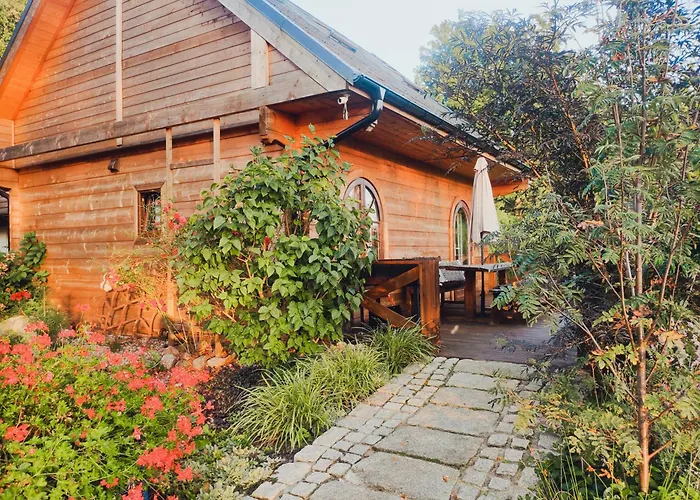 Woodorf Drewnem Uslane - Z Bala Nad Rzeka Slupia Wsrod Pol I Lasow Z Grillowa, Ogniskiem I Placami Zabaw Dla Dzieci -royal Red House Z Jacuzzi I Ogrodzonym Extra Ogrodkiem Dla Pieskow, Royal House - Bez Jacuzzi