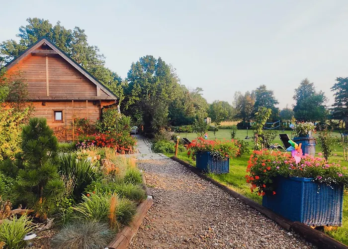 Woodorf Drewnem Uslane - Z Bala Nad Rzeka Slupia Wsrod Pol I Lasow Z Grillowa, Ogniskiem I Placami Zabaw Dla Dzieci -royal Red House Z Jacuzzi I Ogrodzonym Extra Ogrodkiem Dla Pieskow, Royal House - Bez Jacuzzi * أوستكا