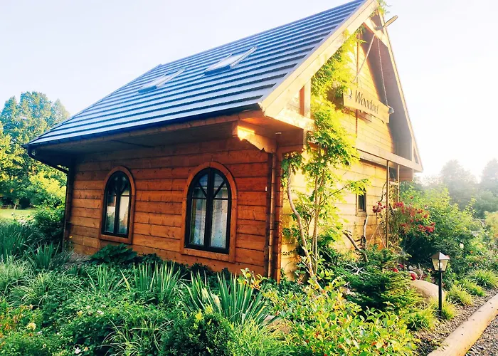 Woodorf Drewnem Usłane - Z Bala Nad Rzeką Słupią Wśród Pól I Lasów Z Chatą Grillową, Ogniskiem I Placami Zabaw Dla Dzieci -royal Red House Z Jacuzzi I Ogrodzonym Extra Ogródkiem Dla Piesków, Royal House - Bez Jacuzzi Dom wakacyjny