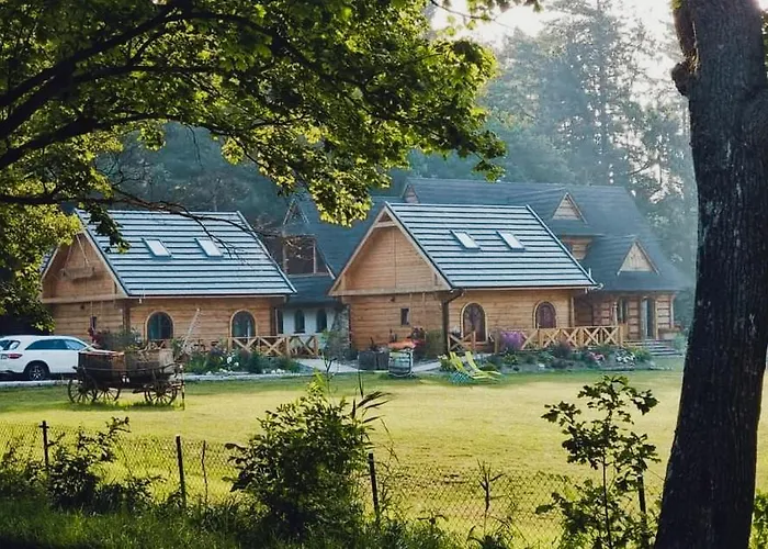 Woodorf Drewnem Uslane - Z Bala Nad Rzeka Slupia Wsrod Pol I Lasow Z Grillowa, Ogniskiem I Placami Zabaw Dla Dzieci -royal Red House Z Jacuzzi I Ogrodzonym Extra Ogrodkiem Dla Pieskow, Royal House - Bez Jacuzzi *