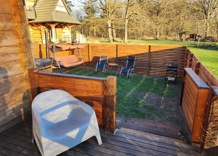 Woodorf Drewnem Usłane - Z Bala Nad Rzeką Słupią Wśród Pól I Lasów Z Chatą Grillową, Ogniskiem I Placami Zabaw Dla Dzieci -royal Red House Z Jacuzzi I Ogrodzonym Extra Ogródkiem Dla Piesków, Royal House - Bez Jacuzzi Dom wakacyjny *